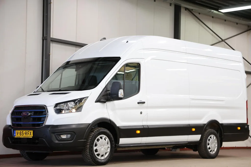 Ford E-Transit (2022) — foto 1