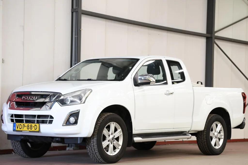 Isuzu D-Max (2019) — foto 1