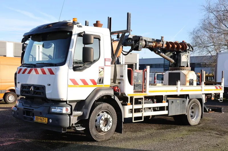 Renault MIDLUM (2019)