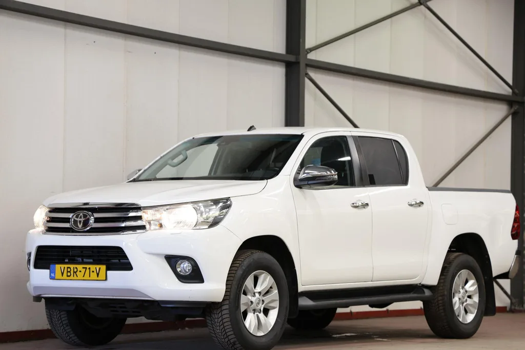 Toyota Hilux (2019) — foto 1