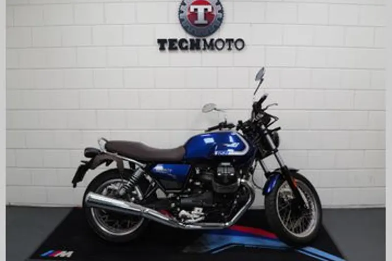 Moto Guzzi V7 Special (2022)