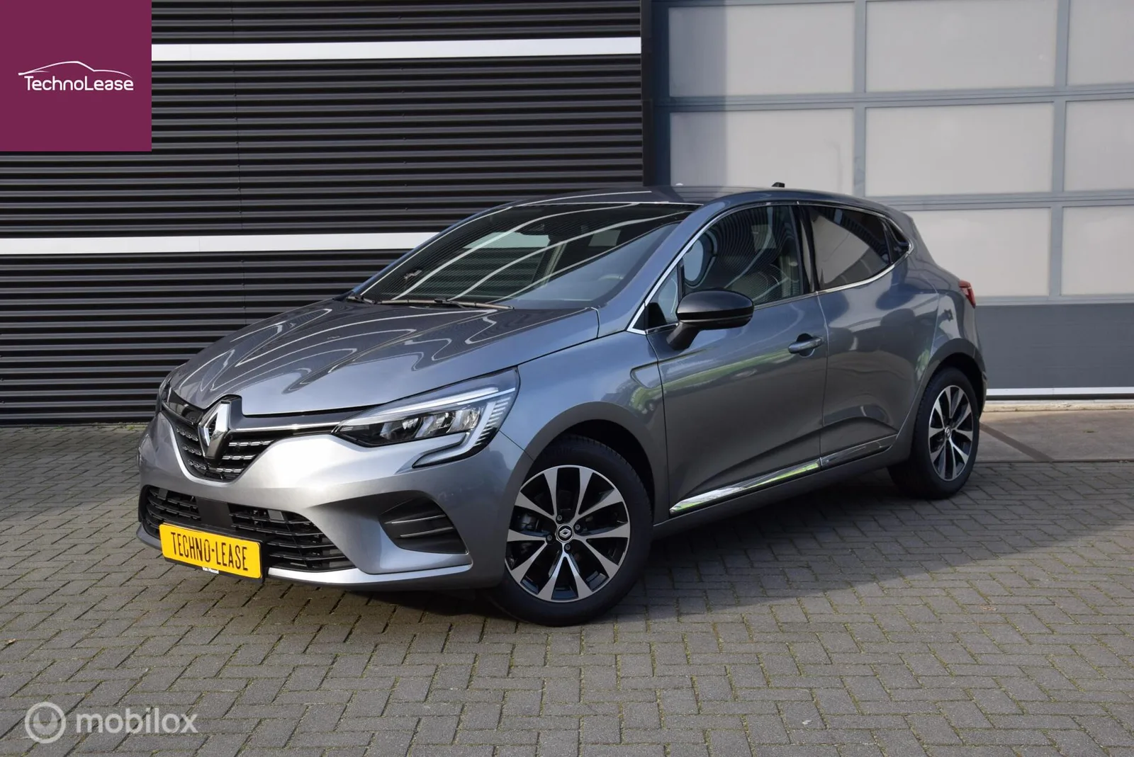 Renault Clio (2023) — foto 1