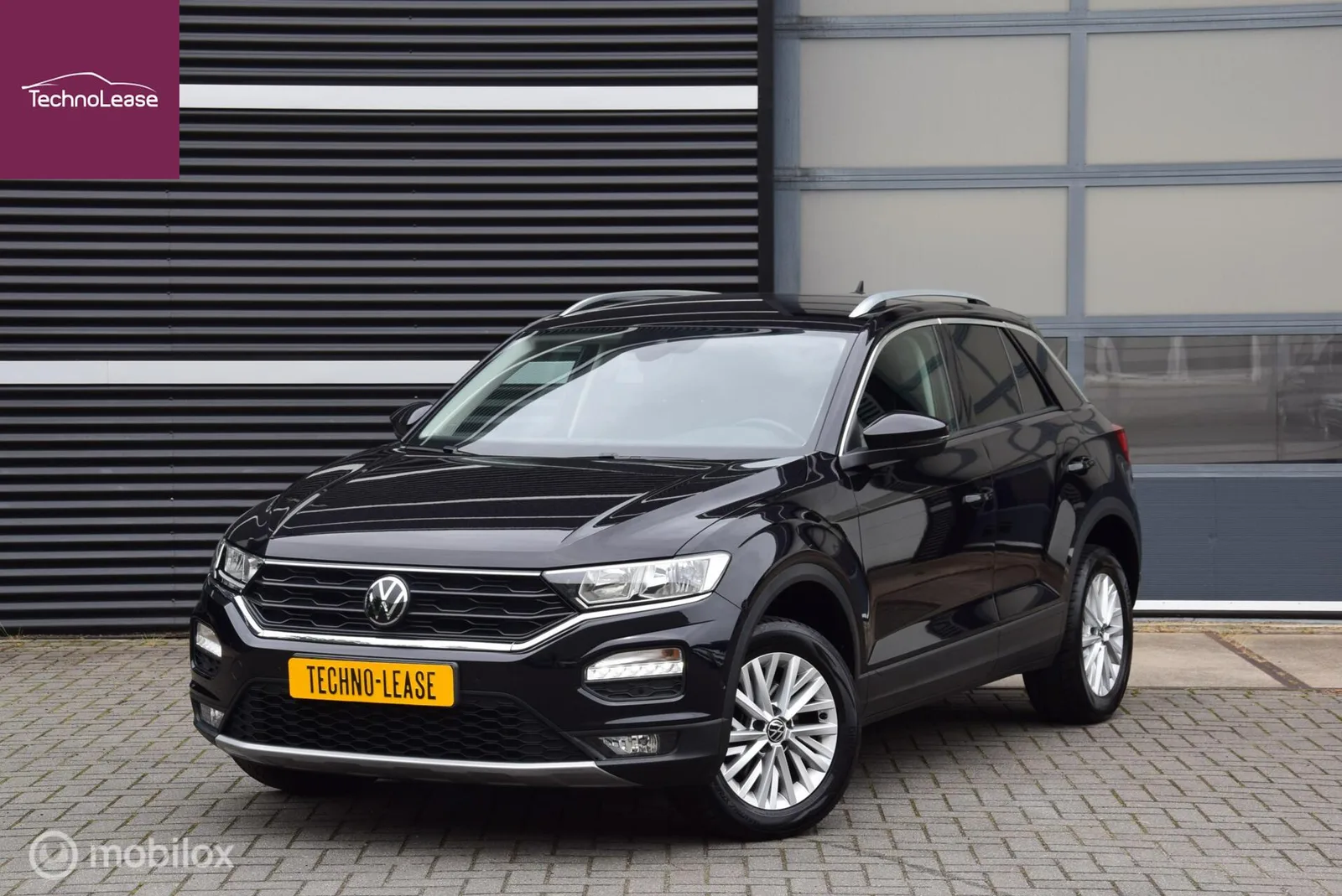 Volkswagen T-Roc (2021) — foto 1