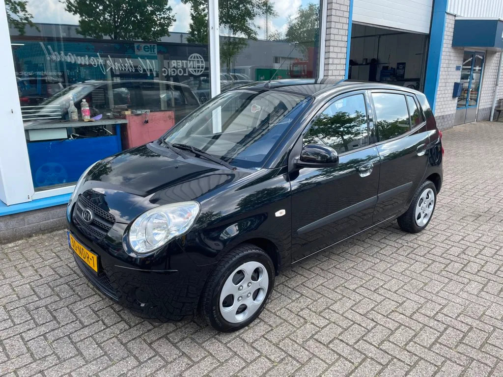 Kia Picanto (2010) — foto 1