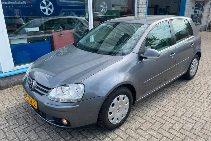 Volkswagen Golf (2008)