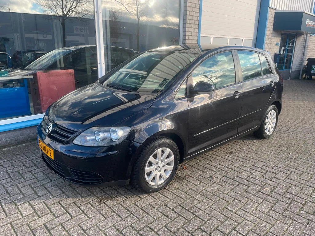 Volkswagen Golf Plus (2005) — foto 1
