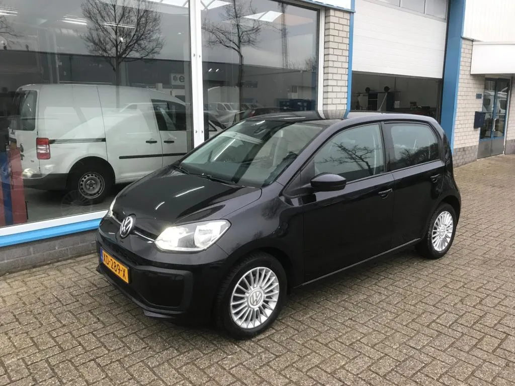 Volkswagen Up! (2019) — foto 1