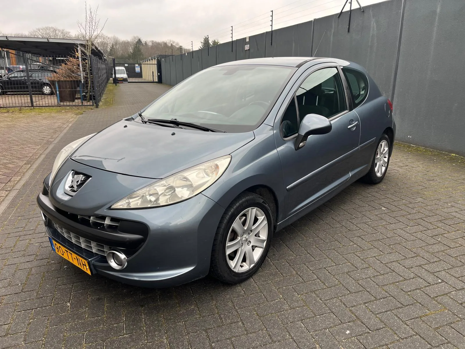 Peugeot 207 (2007) — foto 1