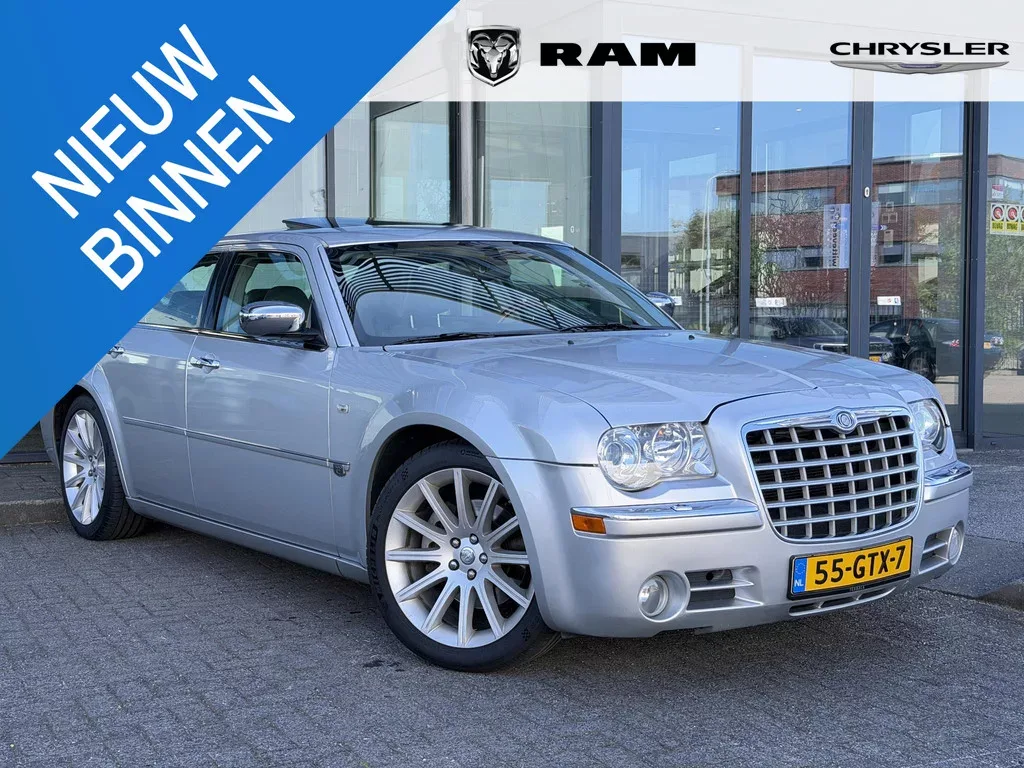 Chrysler 300C (2004) — foto 1