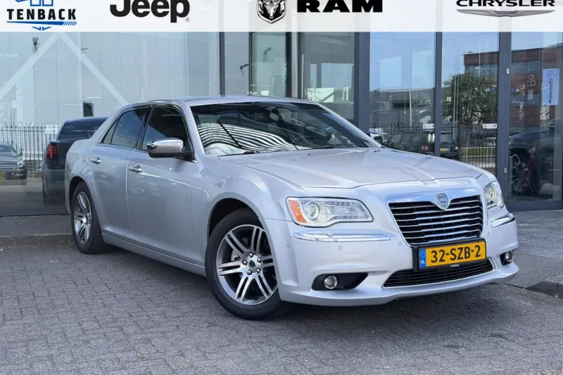 Lancia Thema (2012)
