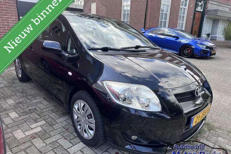 Toyota Auris (2009)
