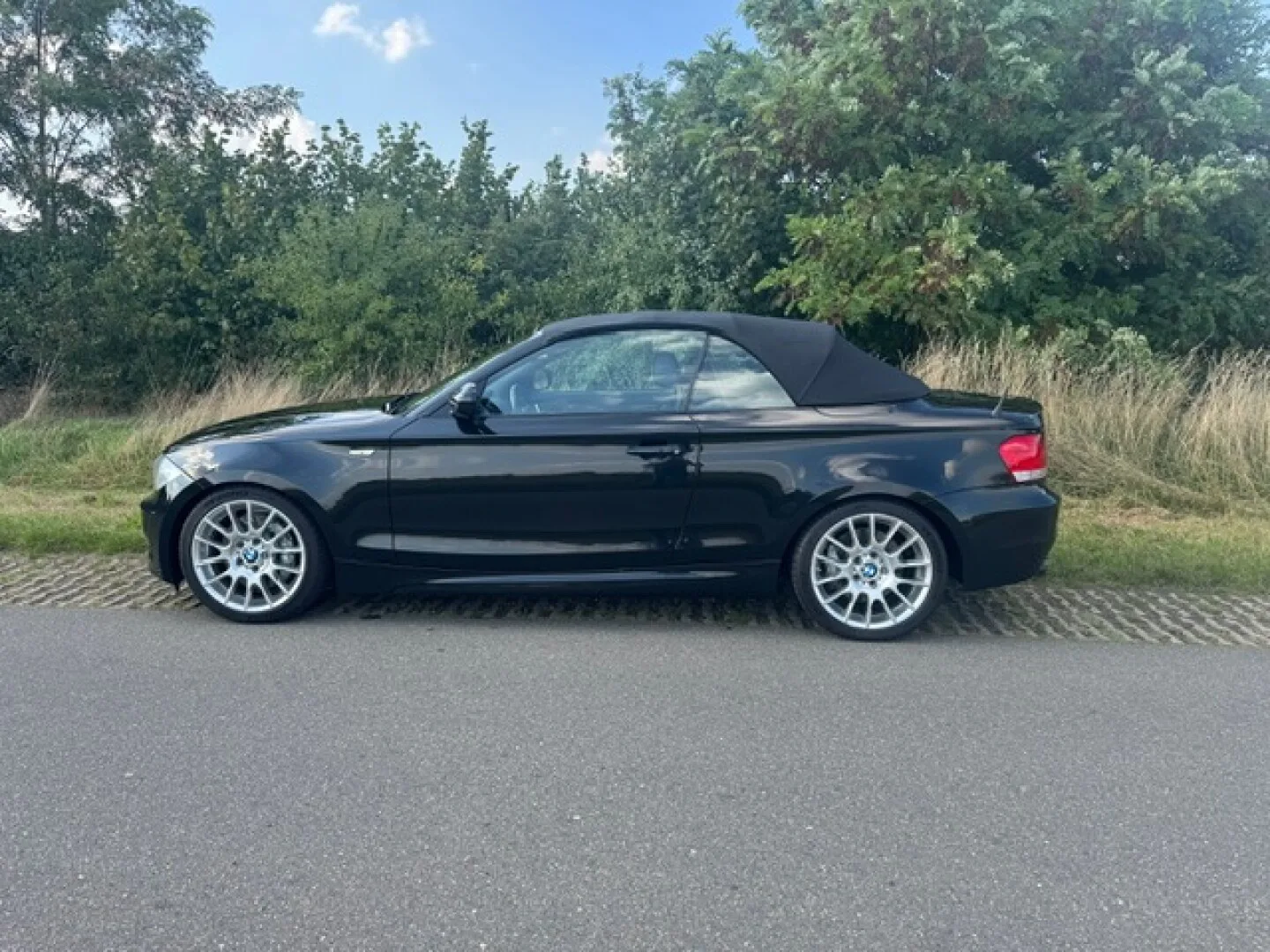 BMW 1-Serie (2011) — foto 1