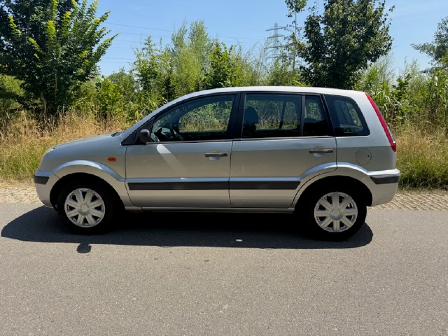 Ford Fusion (2009) — foto 1