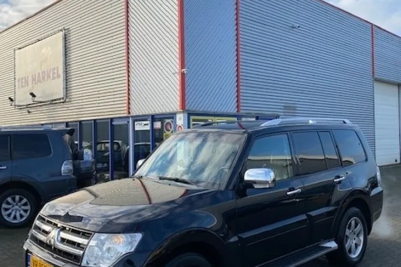 Mitsubishi Pajero (2010)