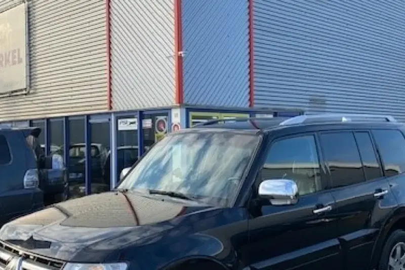 Mitsubishi Pajero (2010)