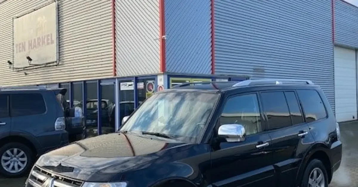 Mitsubishi Pajero (2010) — foto 1