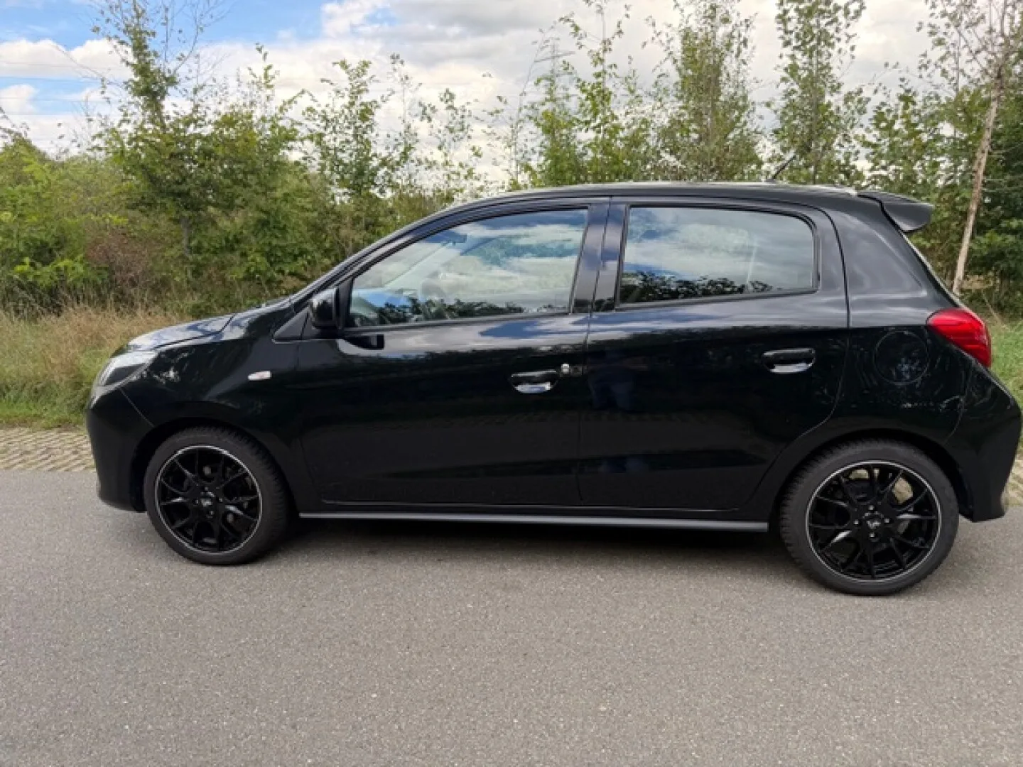 Mitsubishi Space Star (2021) — foto 1