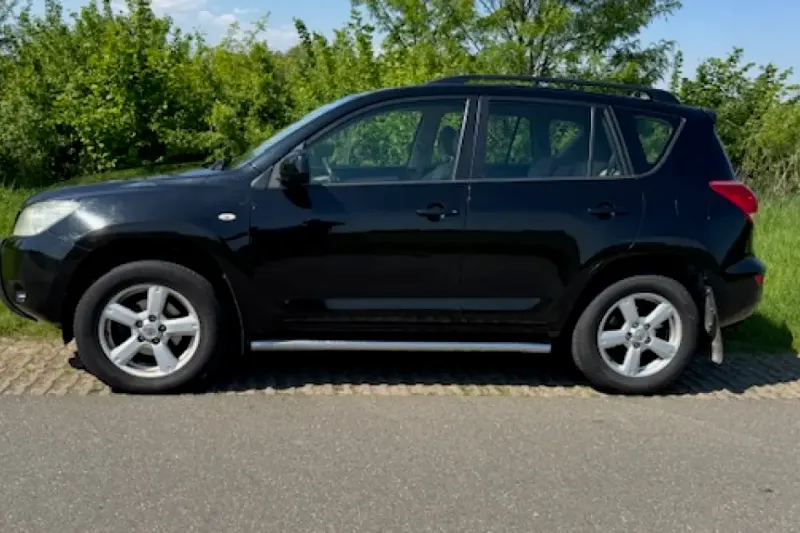 Toyota RAV4 (2006)