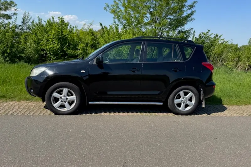 Toyota RAV4 (2006)