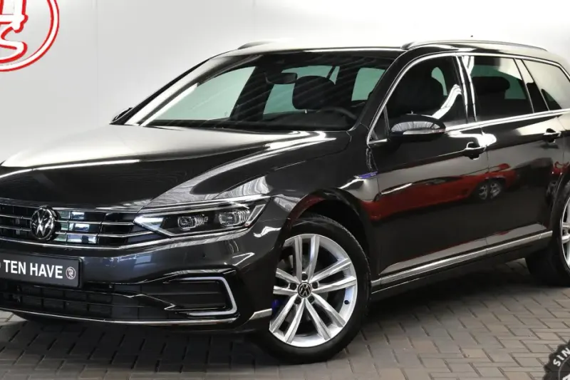Volkswagen Passat (2023)