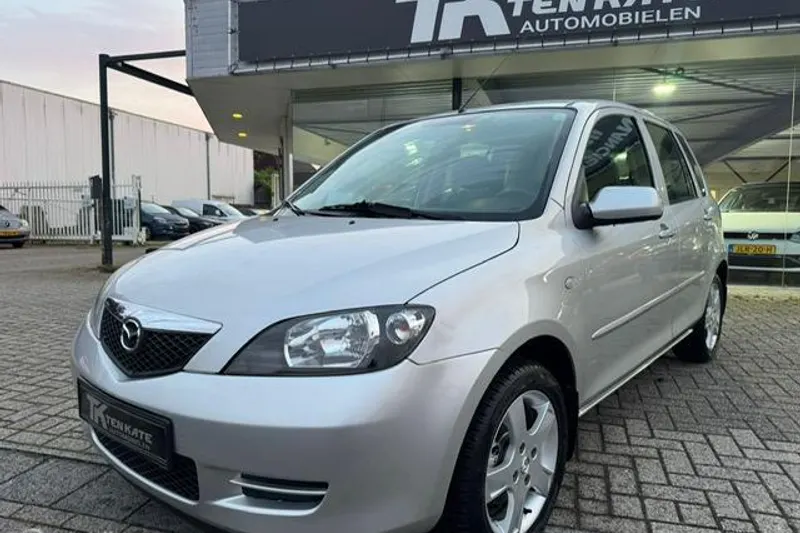 Mazda 2 (2005)