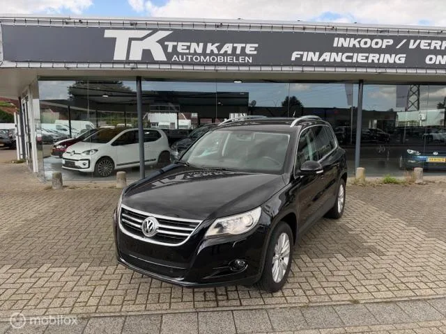 Volkswagen Tiguan (2010) — foto 1