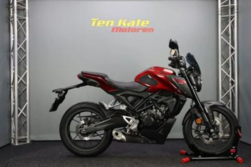 Honda CB125R (2024)