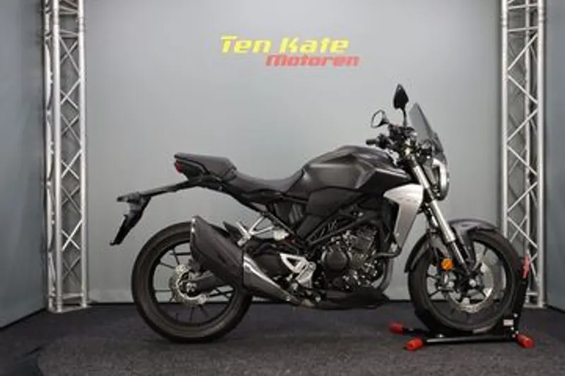 Honda CB300R (2019)
