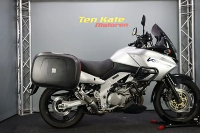 Suzuki DL1000 (2004)