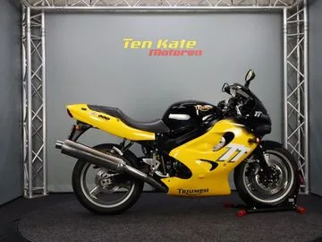 Triumph TT600 (2000) — foto 1