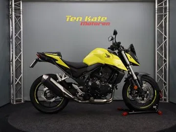 Honda CB 750 Hornet (2023) — foto 1