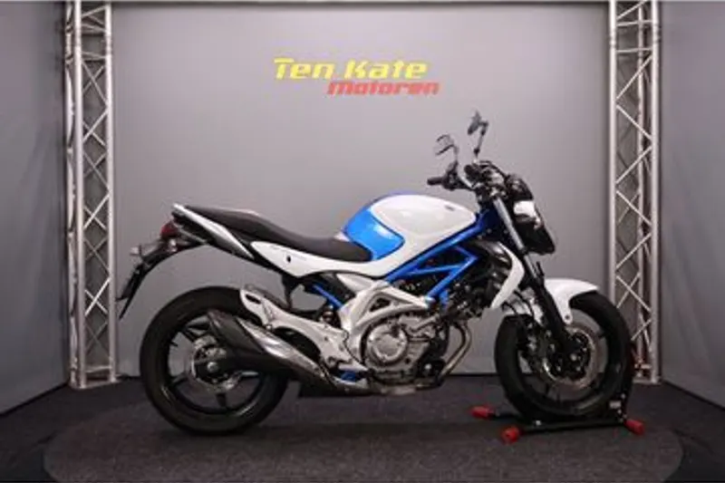 Suzuki SFV 650 Gladius (2009)