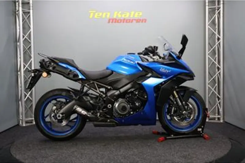 Suzuki GSX-S1000GT (2023)