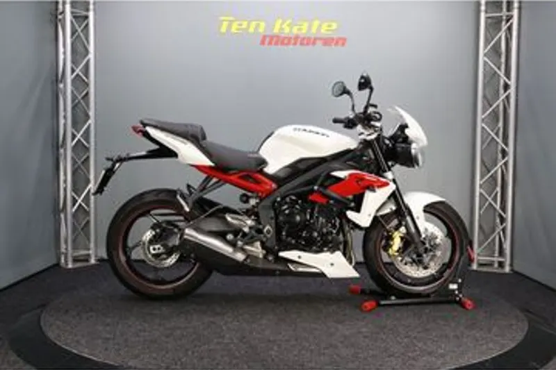 Triumph Street Triple 675 R (2013)