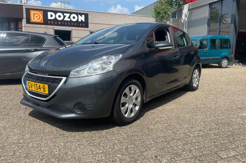 Peugeot 208 (2013)
