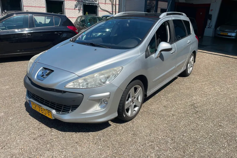 Peugeot 308 (2011)