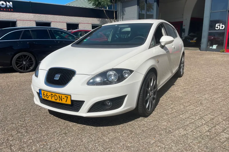 SEAT Leon (2011)