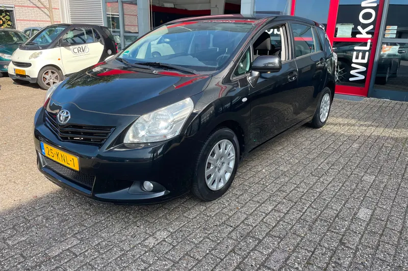 Toyota Verso (2010)
