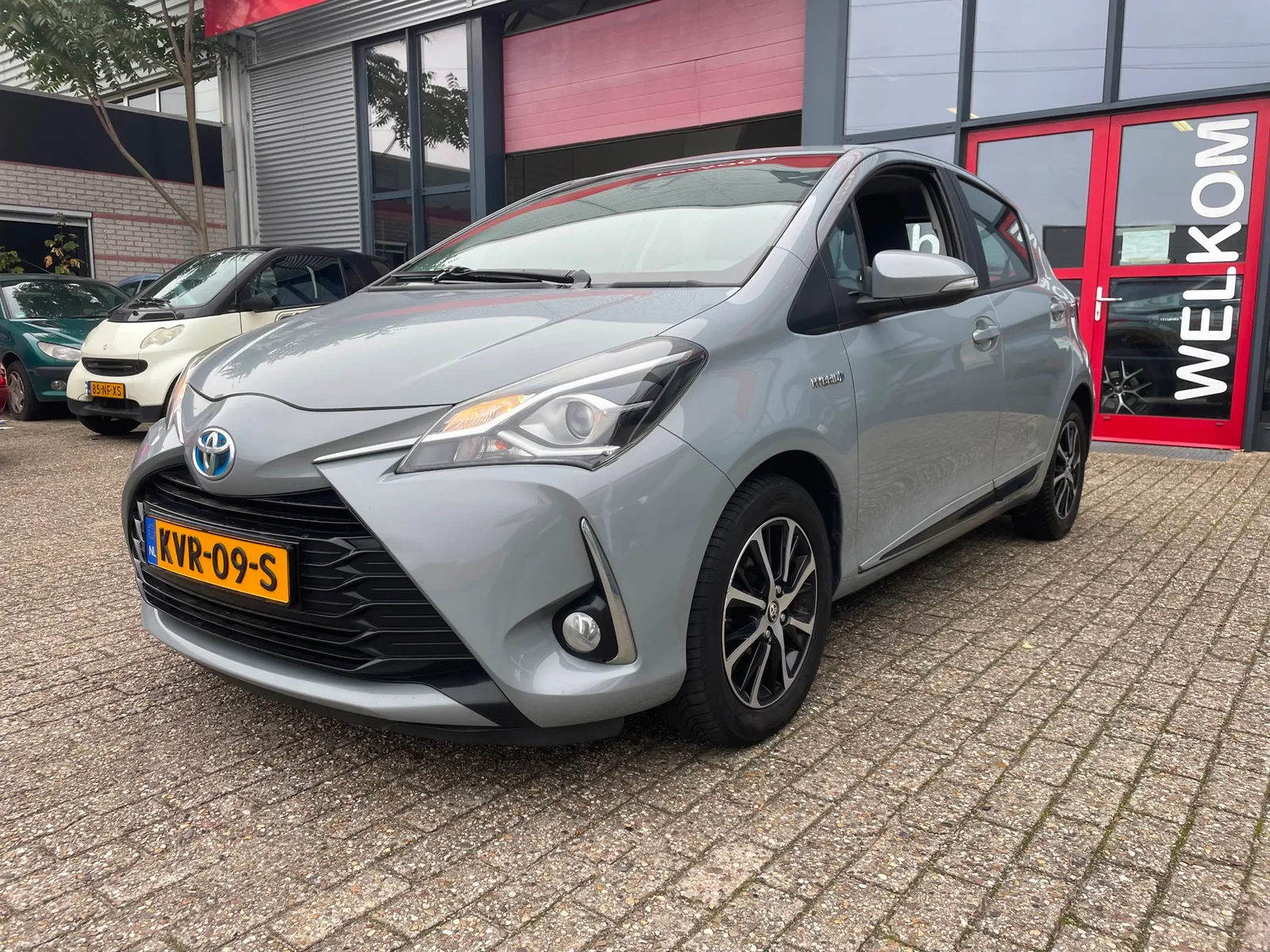 Toyota Yaris (2018) — foto 1