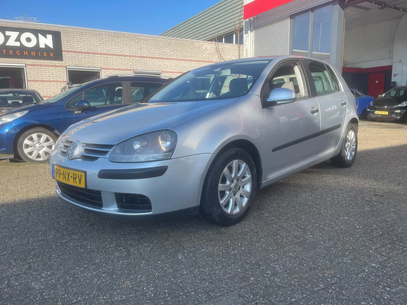 Volkswagen Golf (2004) — foto 1