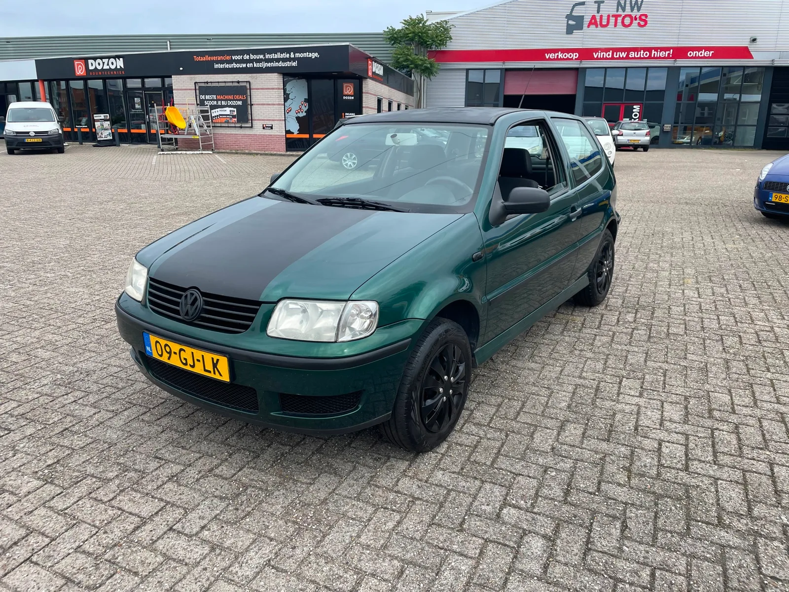 Volkswagen Polo (2000) — foto 1