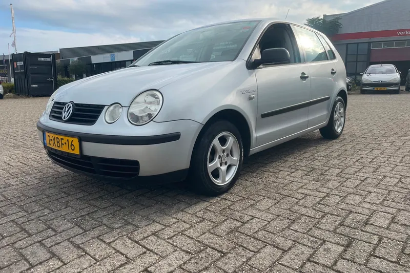 Volkswagen Polo (2003)