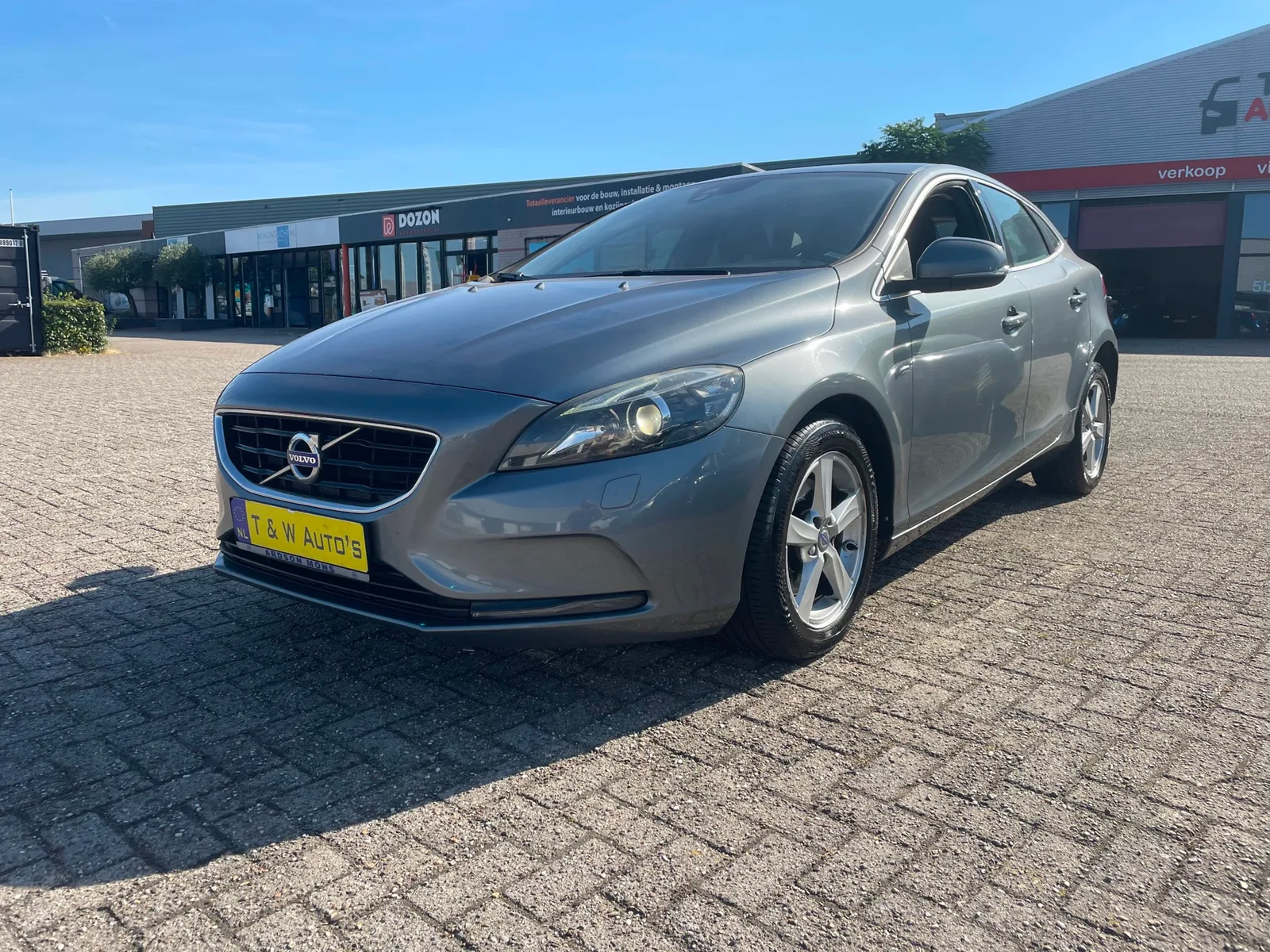 Volvo V40 (2016) — foto 1