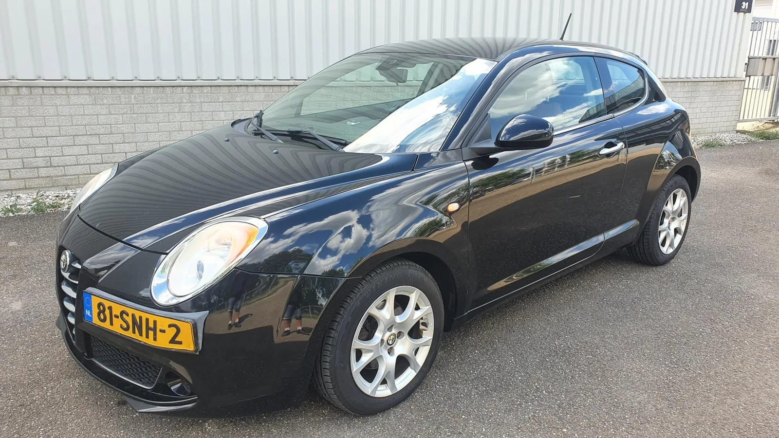 Alfa Romeo Mito (2011) — foto 1