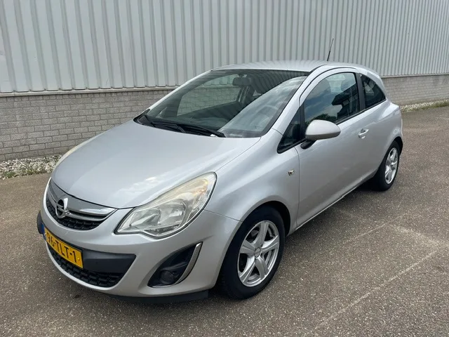 Opel Corsa (2012) — foto 1