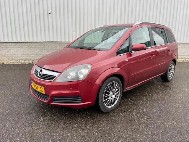 Opel Zafira (2006) — foto 1