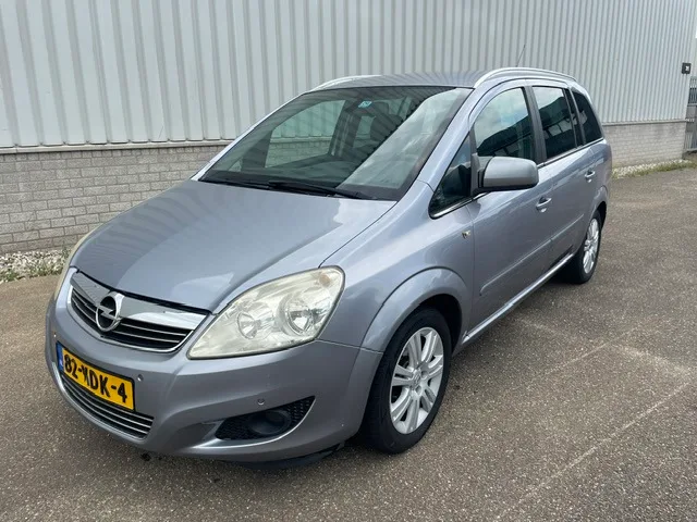 Opel Zafira (2009) — foto 1