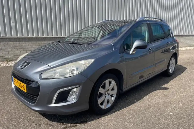 Peugeot 308 (2011)