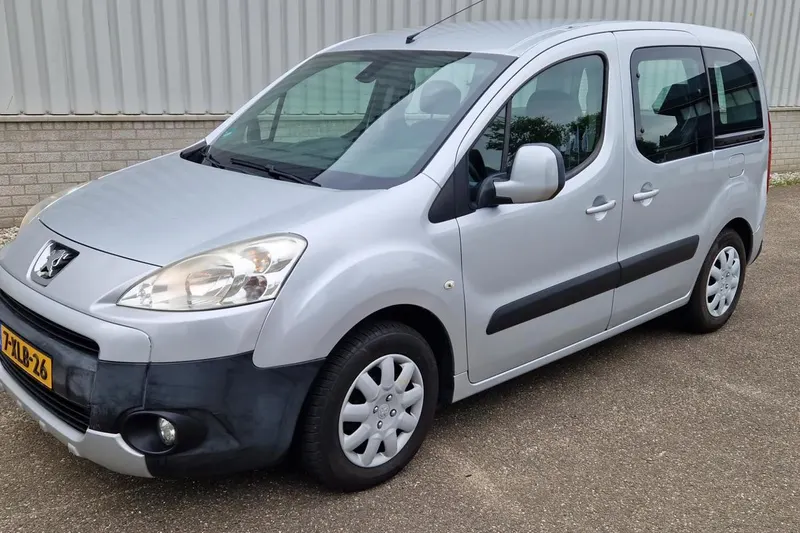 Peugeot Partner (2010)