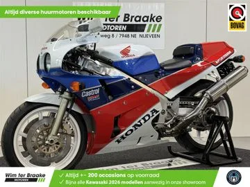 Honda VFR 750R RC30 (1991) — foto 1